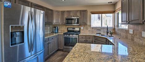 House (3 Bedrooms) | Interior