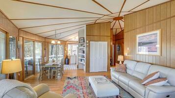 Rumah (2 Bedrooms) | Bagian depan properti