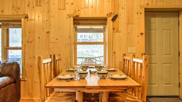 Rumah (2 Bedrooms) | Interior