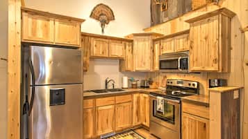 House (2 Bedrooms) | Interior