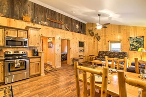 House (2 Bedrooms) | Interior