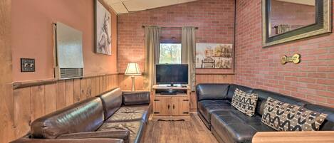 하우스 (2 Bedrooms) | 거실 공간