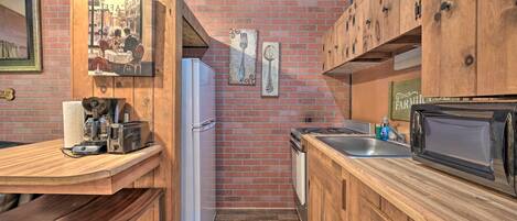 House (2 Bedrooms) | Interior