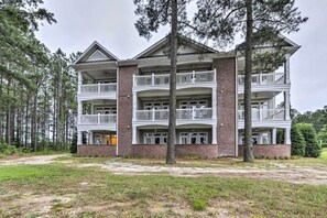 Apartment (1 Bedroom) | Interior - Anderson Creek Resort Condo on Golf Course w/ Pool (Spring Lake)