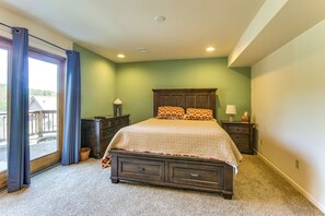 Apartment (2 Bedrooms) | Interior - Deep Creek Lake Townhome w/ Deck & Water Views (Oakland)