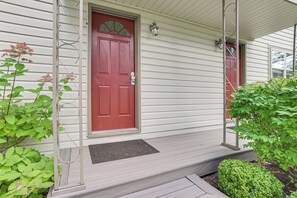 Apartment (3 Bedrooms) | Interior - Harbor Springs Winter Retreat ~ 6 Mi to Skiing! (Harbor Springs)