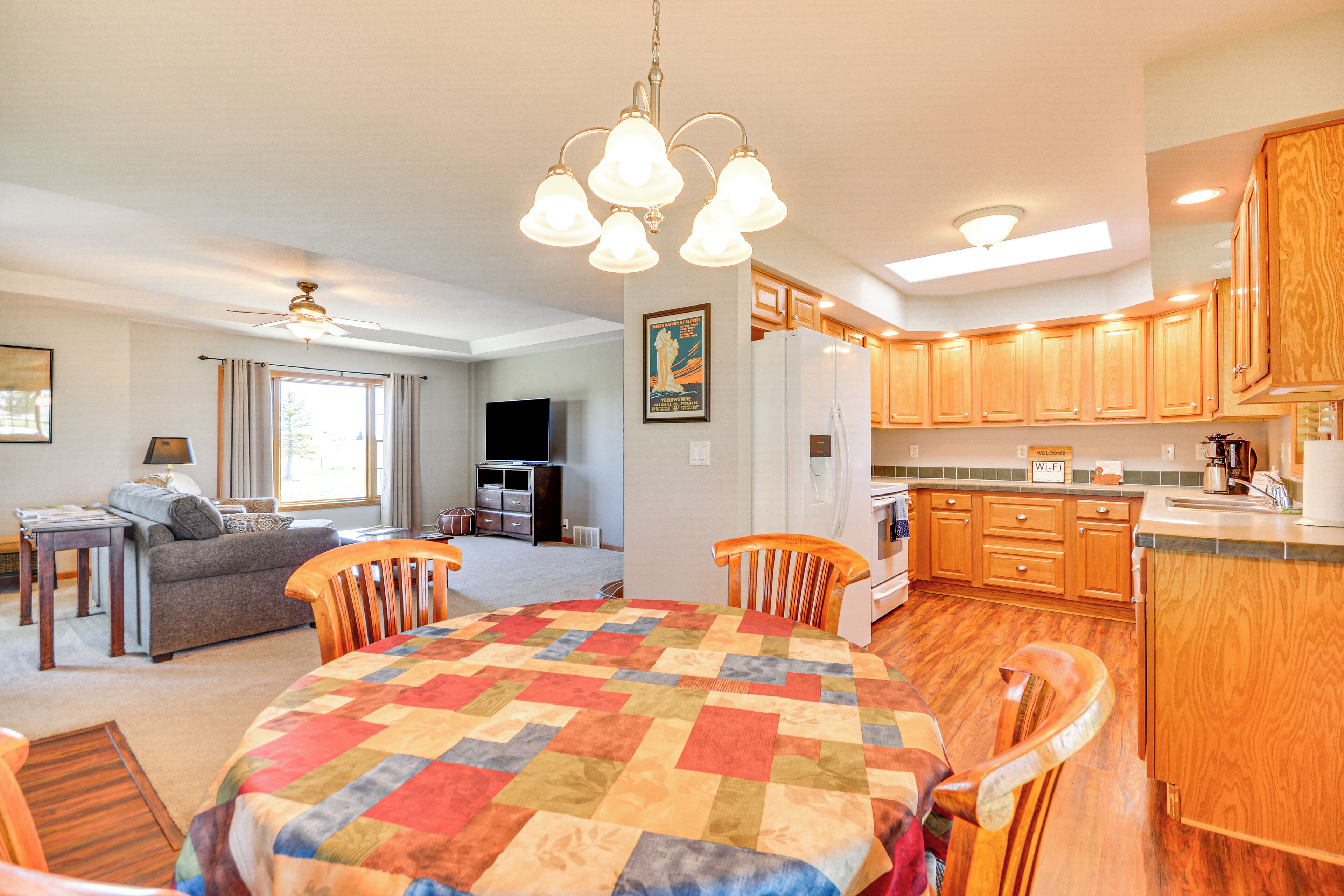 House (2 Bedrooms) | Interior