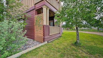 ุงูู
ูุดุฃุฉ ู
ู ุงูุฏุงุฎู