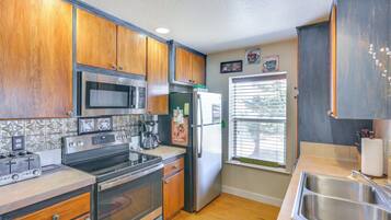 ุดูุฉ (2 Bedrooms) | ุงูู
ูุดุฃุฉ ู
ู ุงูุฏุงุฎู