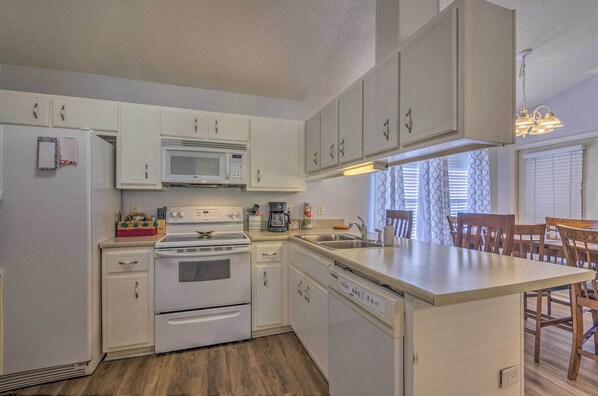 House (3 Bedrooms) | Interior - Home 10 Mi to Downtown Pensacola: Pets Welcome! (Pensacola)