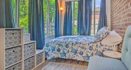 Home 10 Mi to Downtown Pensacola: Pets Welcome!