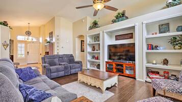 House (3 Bedrooms) | Interior