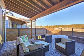Interior - Flagstaff Home w/ Patios + Mount Humphries Views! (Flagstaff)