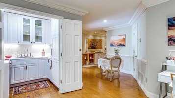 Apartment (1 Bedroom) | Interior