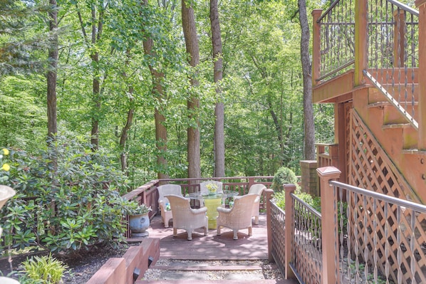 Apartment (1 Bedroom) | Interior - Quiet Getaway w/ Deck: 18 Mi to Downtown Baltimore (Cockeysville)