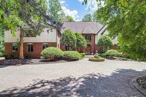 Apartment (1 Bedroom) | Interior - Quiet Getaway w/ Deck: 18 Mi to Downtown Baltimore (Cockeysville)