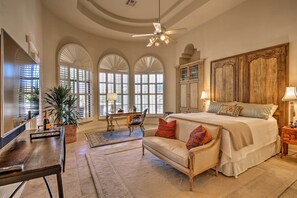House (5 Bedrooms) | Interior