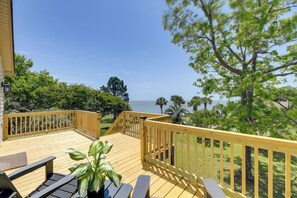 Cottage (1 Bedroom) | Front of property - Waterfront Crystal Coast Vacation Rental w/ Deck! (Marshallberg)