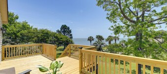 Waterfront Crystal Coast Vacation Rental w/ Deck!