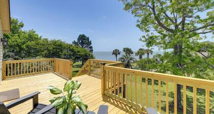 Waterfront Crystal Coast Vacation Rental w/ Deck!