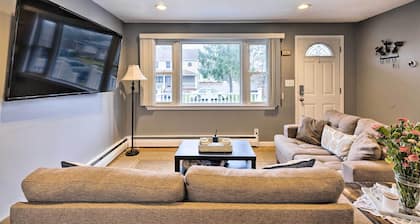 Charming Rocky Point Home ~ 1 Mi to Beach!