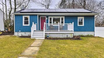 House (3 Bedrooms) | Front of property