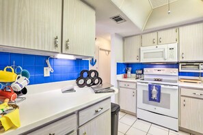 House (3 Bedrooms) | Interior - Venice Home w/ Private Pool, 7 Mi to Beach! (Venice)