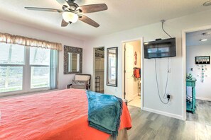 House (3 Bedrooms) | Interior - Venice Home w/ Private Pool, 7 Mi to Beach! (Venice)