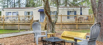 Peaceful Louisiana Escape: Fire Pit + Yard!