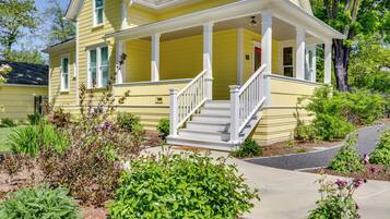 House (2 Bedrooms) | Front of property