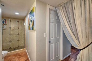 Apartment (2 Bedrooms) | Interior - Condo w/ Pool Access <1 Mi to Biltmore Golf Club! (Phoenix)