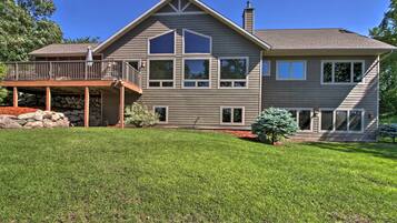 House (6 Bedrooms) | Interior