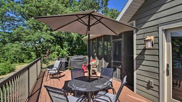 House (6 Bedrooms) | Interior