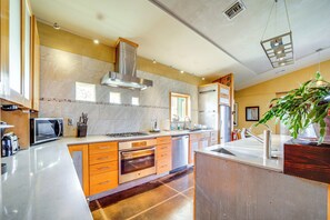 Casa (2 Bedrooms) | Interior