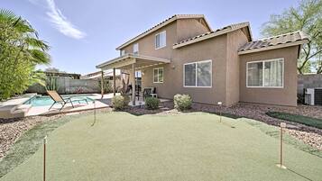 House (4 Bedrooms) | Front of property