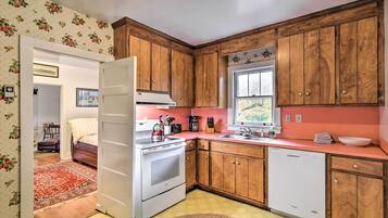 Cottage (2 Bedrooms) | Interior