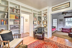 Cottage (2 Bedrooms) | Interior