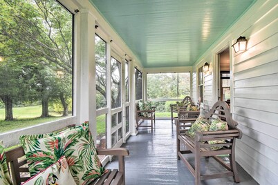 Restored 1920's Cottage on 1 Acre w/ Fire Pit