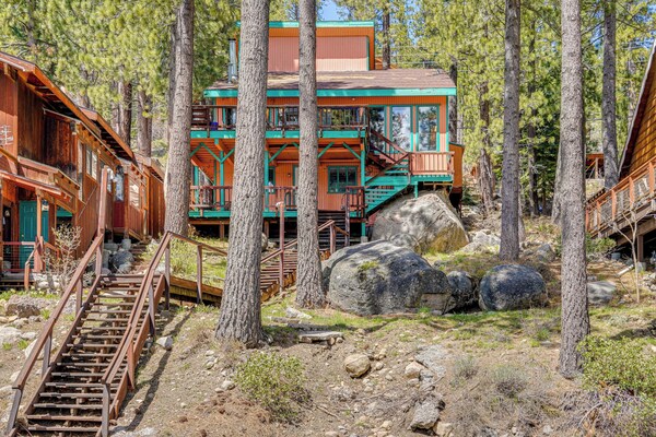 Waterfront Truckee Cabin On Donner Lake! - Lake Tahoe