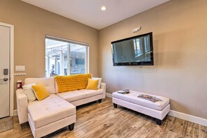 Apartment (0 Bedroom) | Interior - Modern Sun City Studio Near Deer Valley Golf (Sun City West)