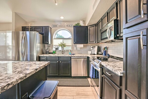 منزل (4 Bedrooms) | المنشأة من الداخل