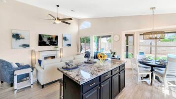 House (4 Bedrooms) | Front of property