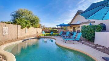 House (4 Bedrooms) | Front of property