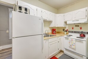 Apartment (1 Bedroom) | Interior