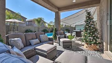 House (5 Bedrooms) | Interior