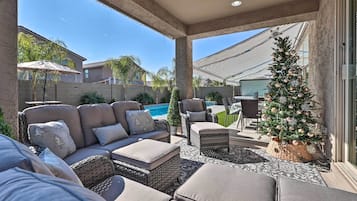 House (5 Bedrooms) | Interior