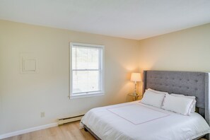 Interior - Peaceful Catskills Condo w/ Deck + Mountain View! (Windham)
