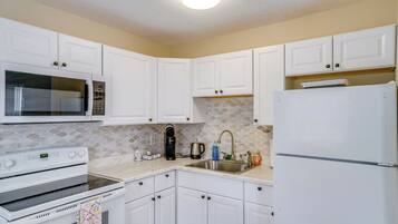 Apartment (1 Bedroom) | Interior