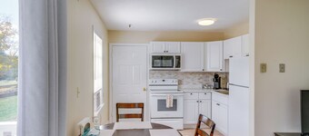 Peaceful Catskills Condo w/ Deck + Mountain View!