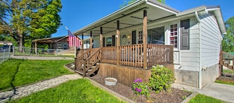 Dog-friendly Fayetteville Home w/ Hot Tub!